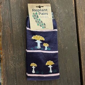 Replant Pairs Organic Cotton Mushroom Socks - Plum Purple